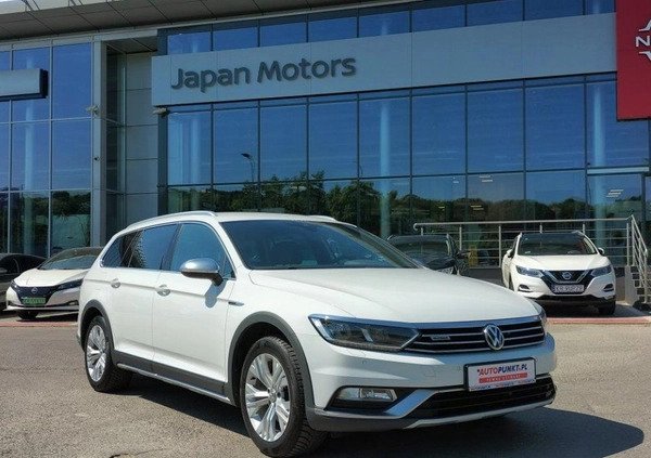 Volkswagen Passat cena 122900 przebieg: 89180, rok produkcji 2019 z Kamienna Góra małe 562